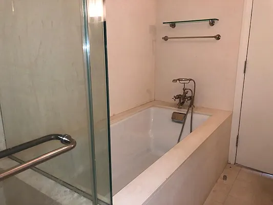 Sold by Bank Neary | media 23