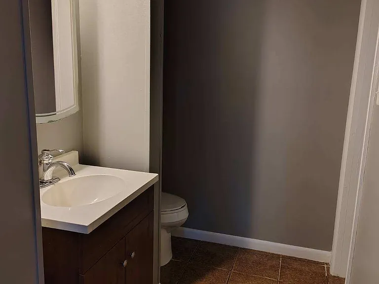 1914 W Riverview Ave — Photo 10