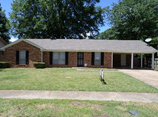 5954 Fox Ridge Dr, Memphis, TN 38115