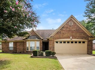 6665 Millgrove Park Dr, Memphis, TN 38135