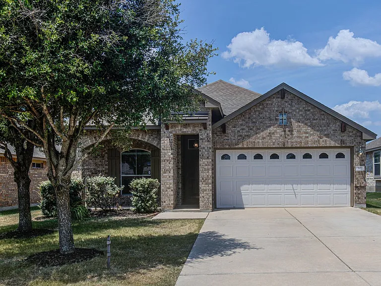 307 Riverine Way — Photo 2