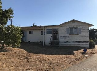 665 S Stage Coach Ln, Fallbrook, CA 92028