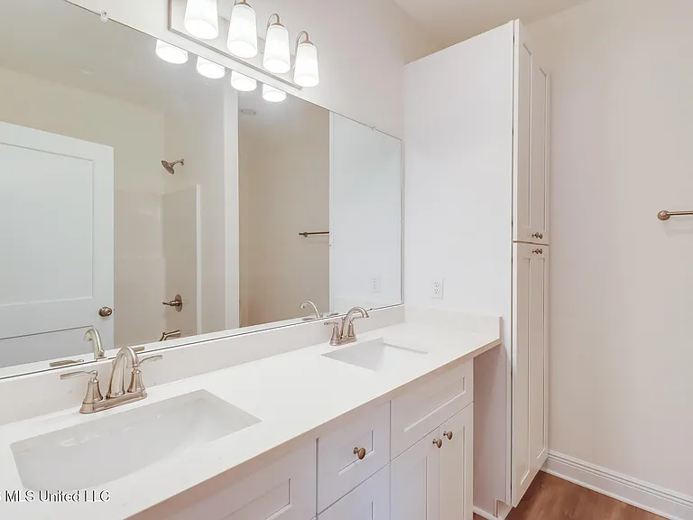 13469 Mary Ave — Photo 16