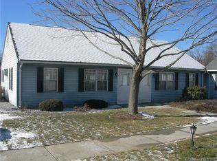 7 Plymouth Ct, Clinton, CT 06413