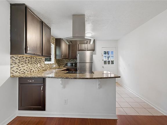 5th image of 2139 Trailwood Rd