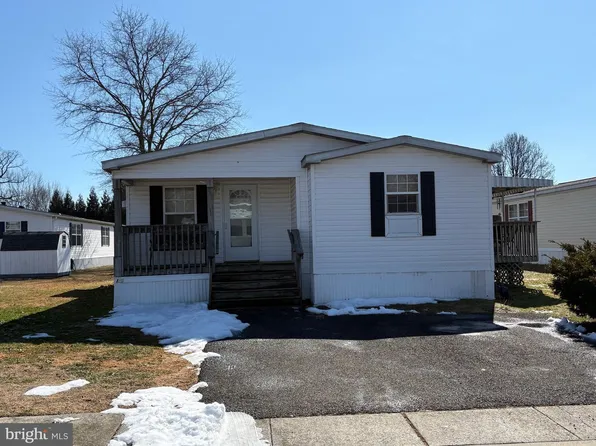 102 Robin Dr, Paulsboro, NJ 08066