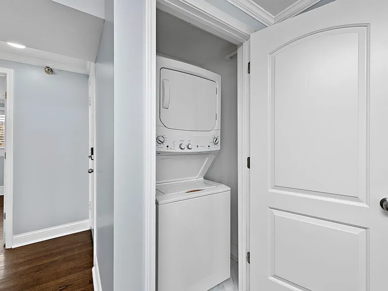 4544 Summit St — Photo 44