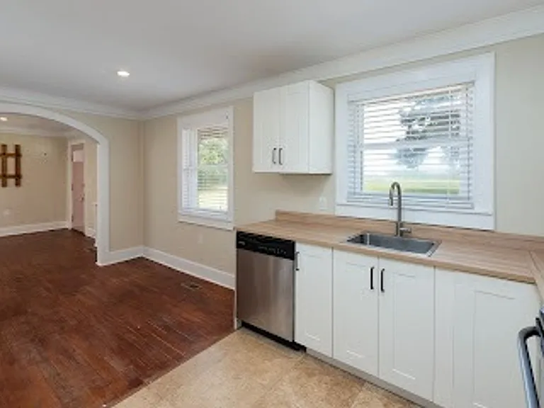 2615 West Main St — Photo 17