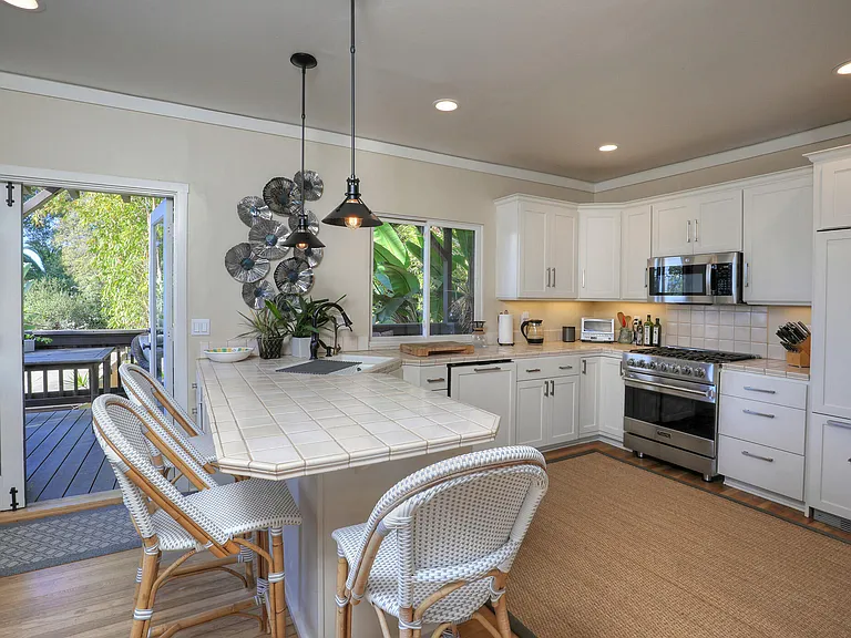 1423 Alta Vista Rd — Photo 16