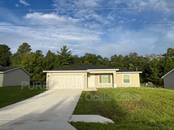 102 Malauka Loop, Ocklawaha, FL 32179