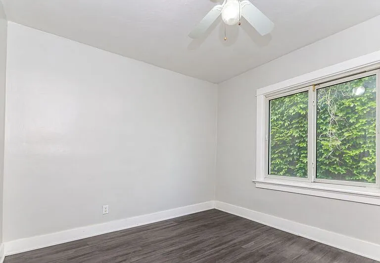 307-309 Delaware Ave #309 — Photo 7