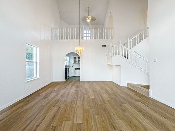 4th image of 4373 Loma De Luna Dr