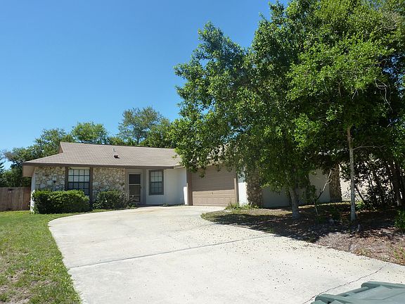 3rd image of 920 Caspian Ct