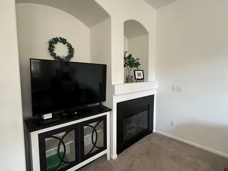 1652 Cherry Hills Ln — Photo 7