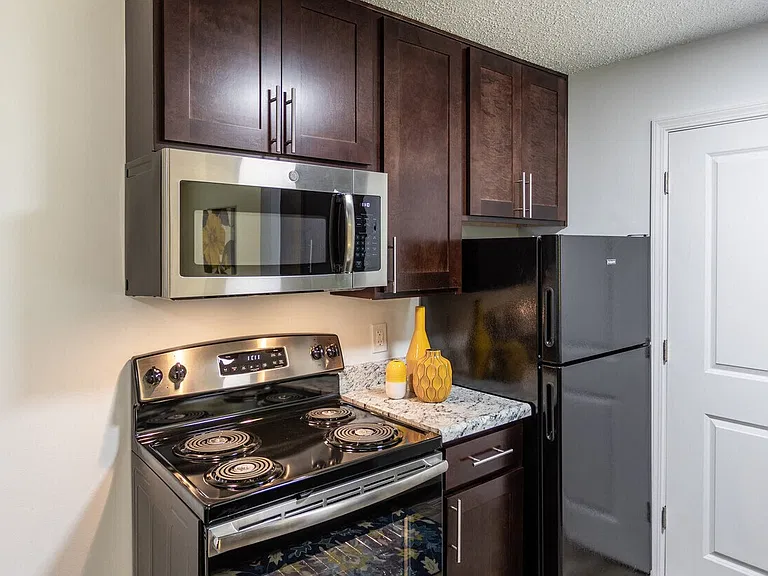 Timber Glen Apartments — Photo 26
