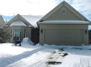 12 S Village Dr, Cazenovia, NY