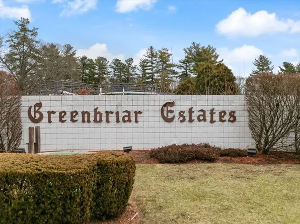 2 Greenbriar Dr APT 205, North Reading, MA 01864