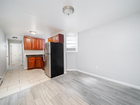 5th image of 63 Saint Pauls Ave #B