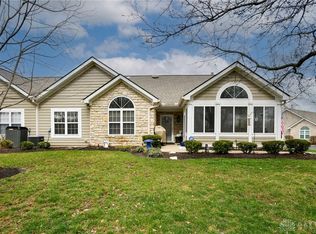 74 Edinburgh Village Dr, Dayton, OH 45458