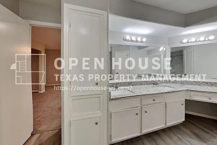 2318 Turtle Creek Dr — Photo 10