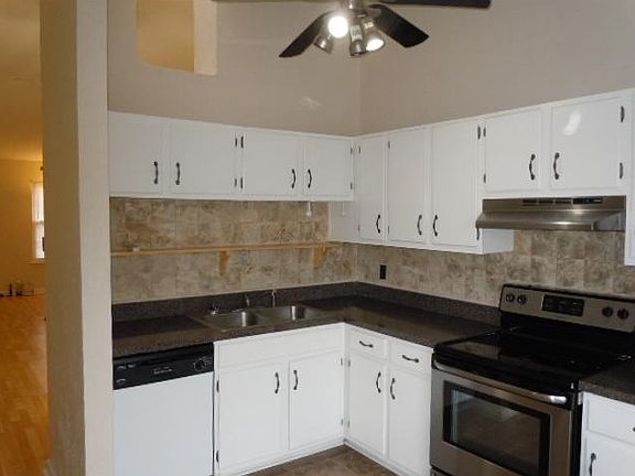 3rd image of 1435 Sangaree Cir