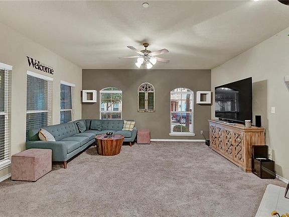3rd image of 8604 Pilar Way