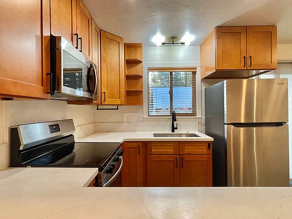 3rd image of 1180 Herbert Ave #2