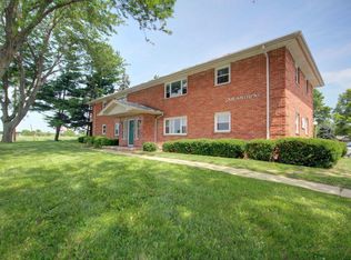 1702 W Anthony Dr, Champaign, IL 61821