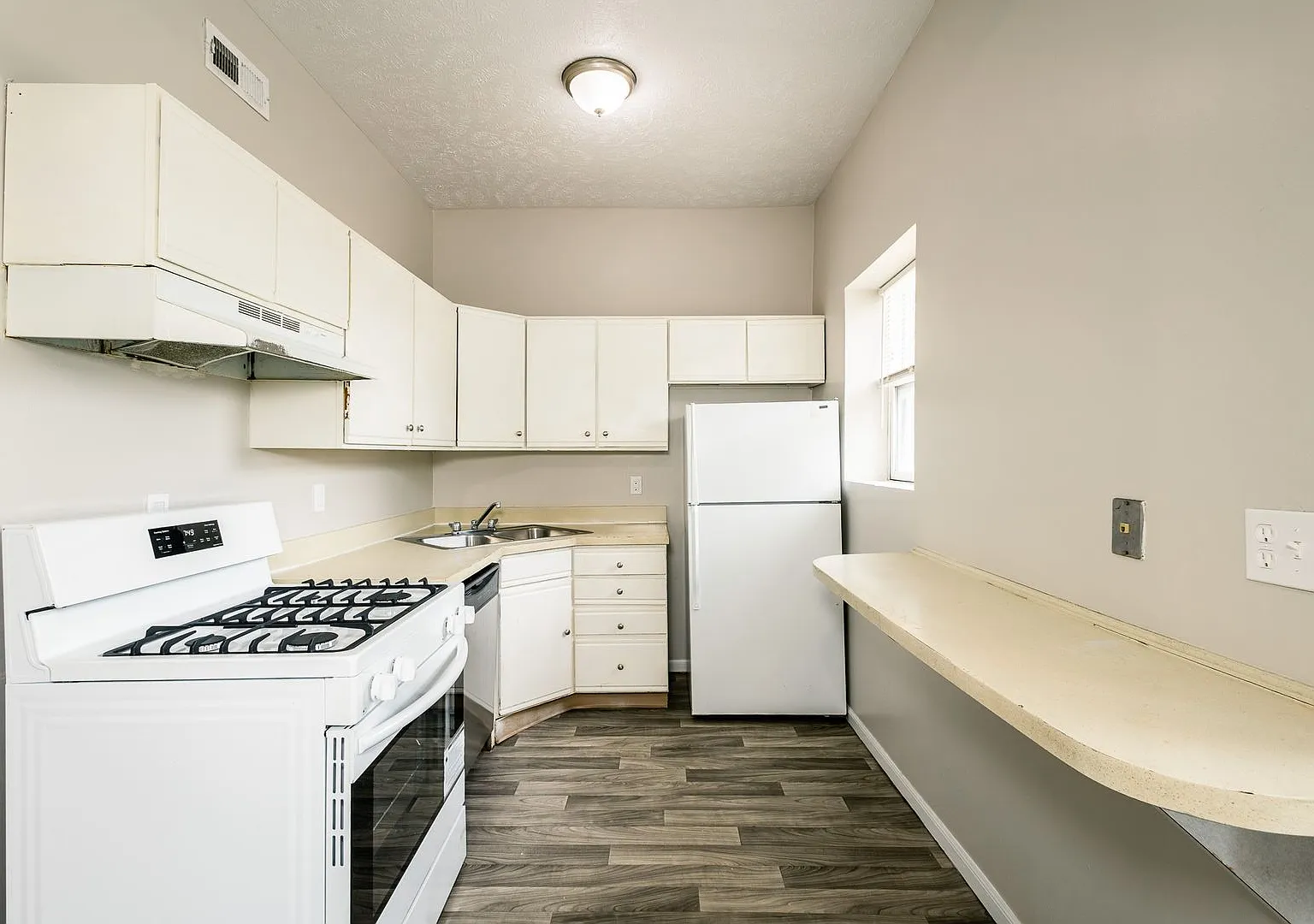 N 29th Street Apartments — Photo 2