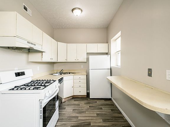 2nd image of 1001 N 29th St #1003-1/2