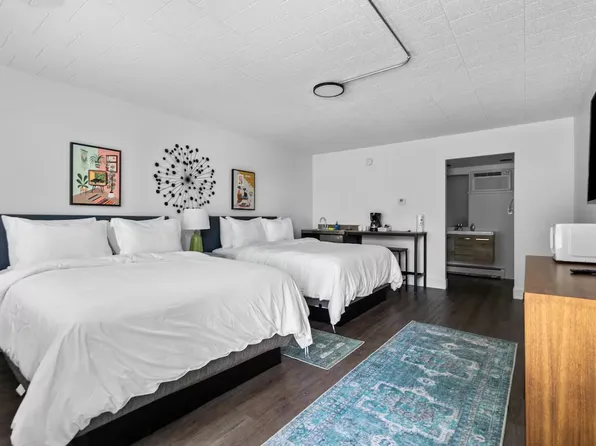 121 Munson Ave #10, Traverse City, MI 49686