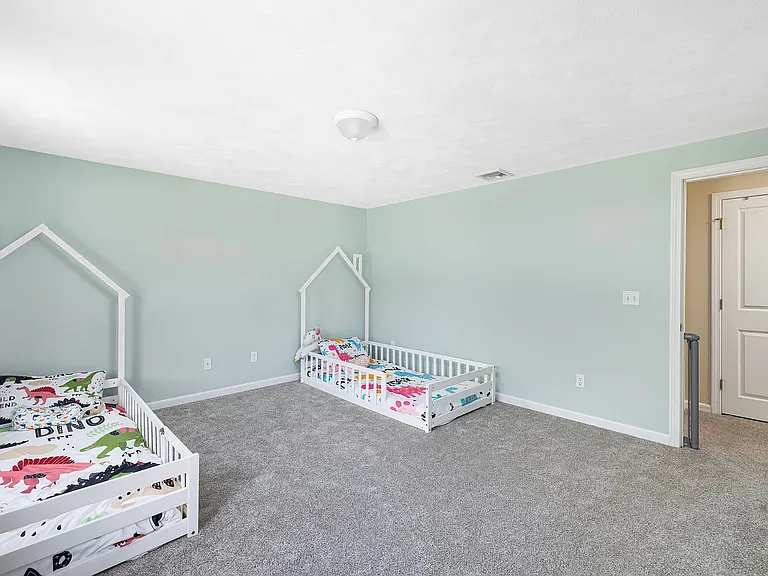42 Rollingwood Dr — Photo 26