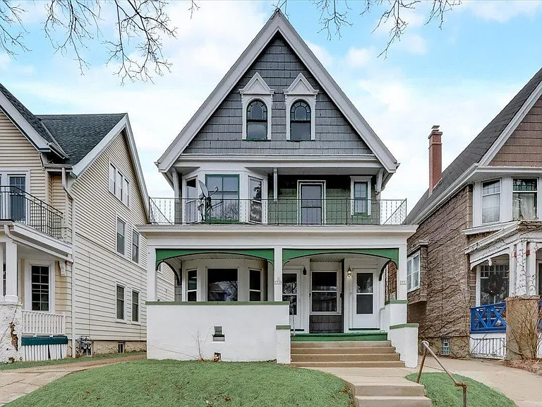 2932 N Murray Ave — Photo 1