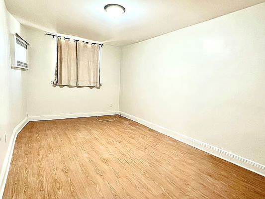 4th image of 2374 E 17th St Floor 1