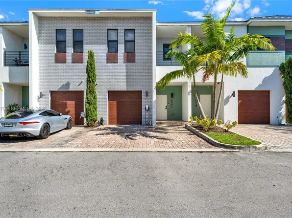 4441 NW 9th St, Plantation, FL 33317