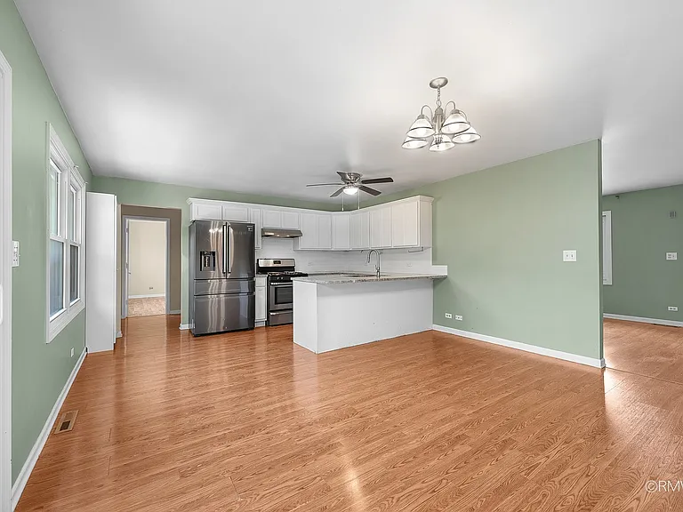 111 E Magnolia St — Photo 7
