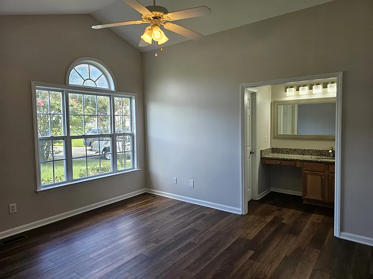 436 Barn View Ct — Photo 10