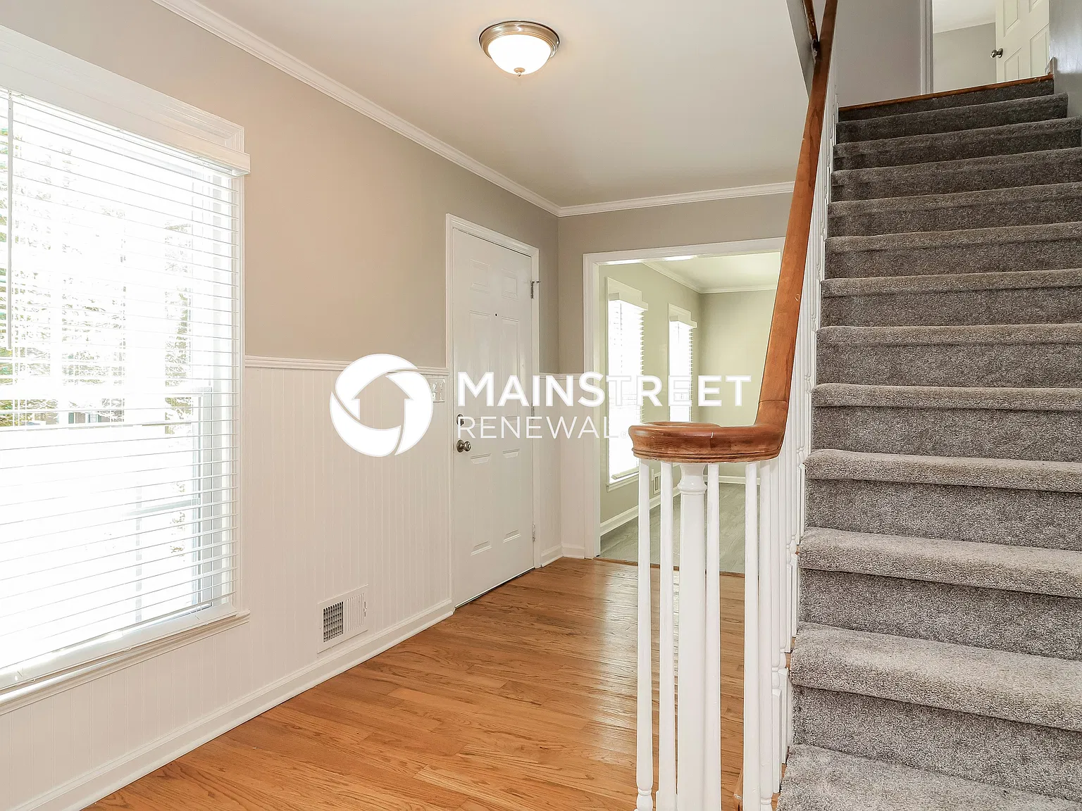 1666 Greenbrook Dr — Photo 2