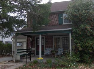 141 E Broad St, New Holland, PA 17557