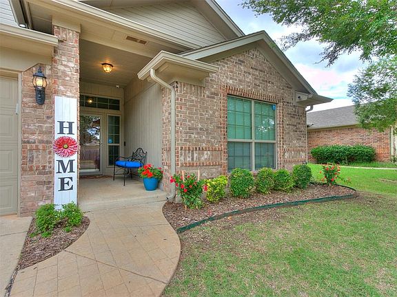 4th image of 18305 Cola Dr