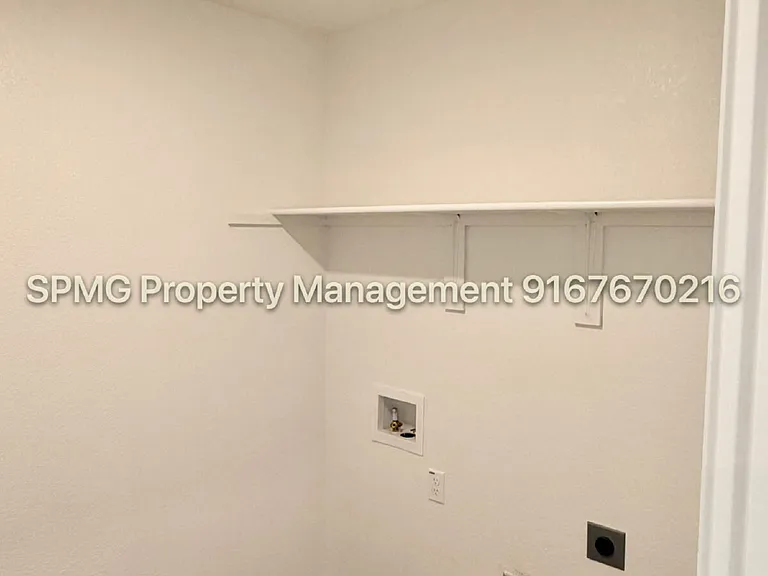 1910 Brunel St — Photo 18