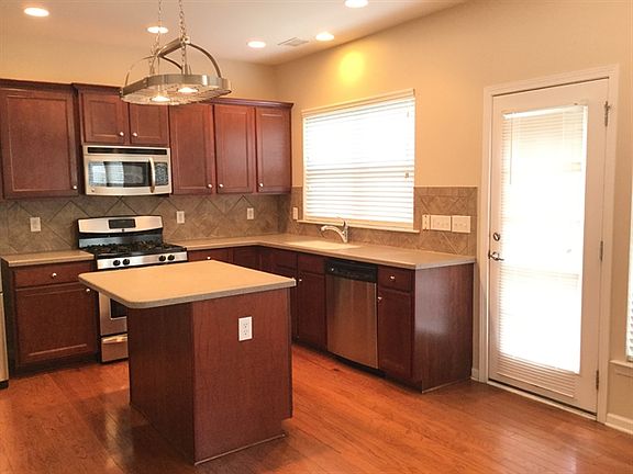 2nd image of 10820 River Oaks Dr NW