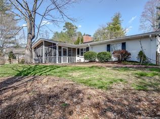 87 Woodland Hills Rd, Asheville, NC 28804