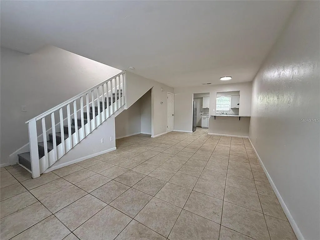 2 bed, 1.5 bath, 650 sqft, $1,299 — Photo 2