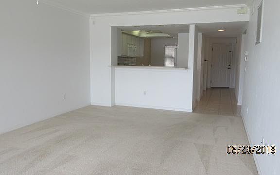 5th image of 11644 SW Egret Cir APT 1901