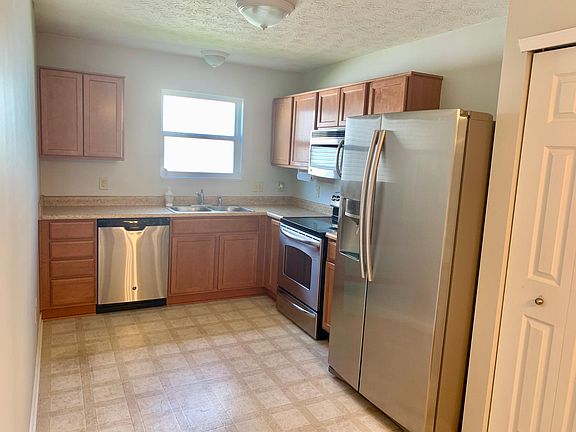 4th image of 621 Grassy Bend Dr