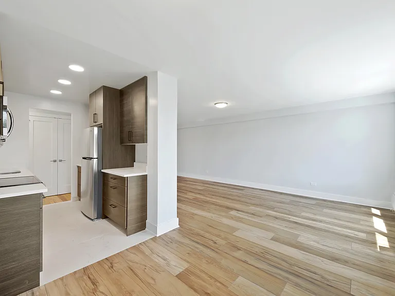 1130 Pelham Pkwy S #7G — Photo 4