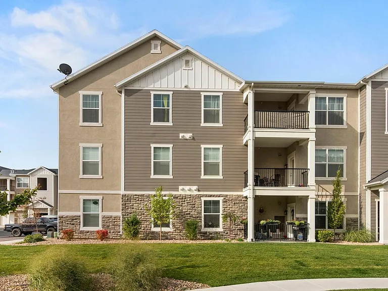 13233 S Andros Ln #301 — Photo 12