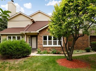 310 W Ivy Ln #1E, Arlington Heights, IL