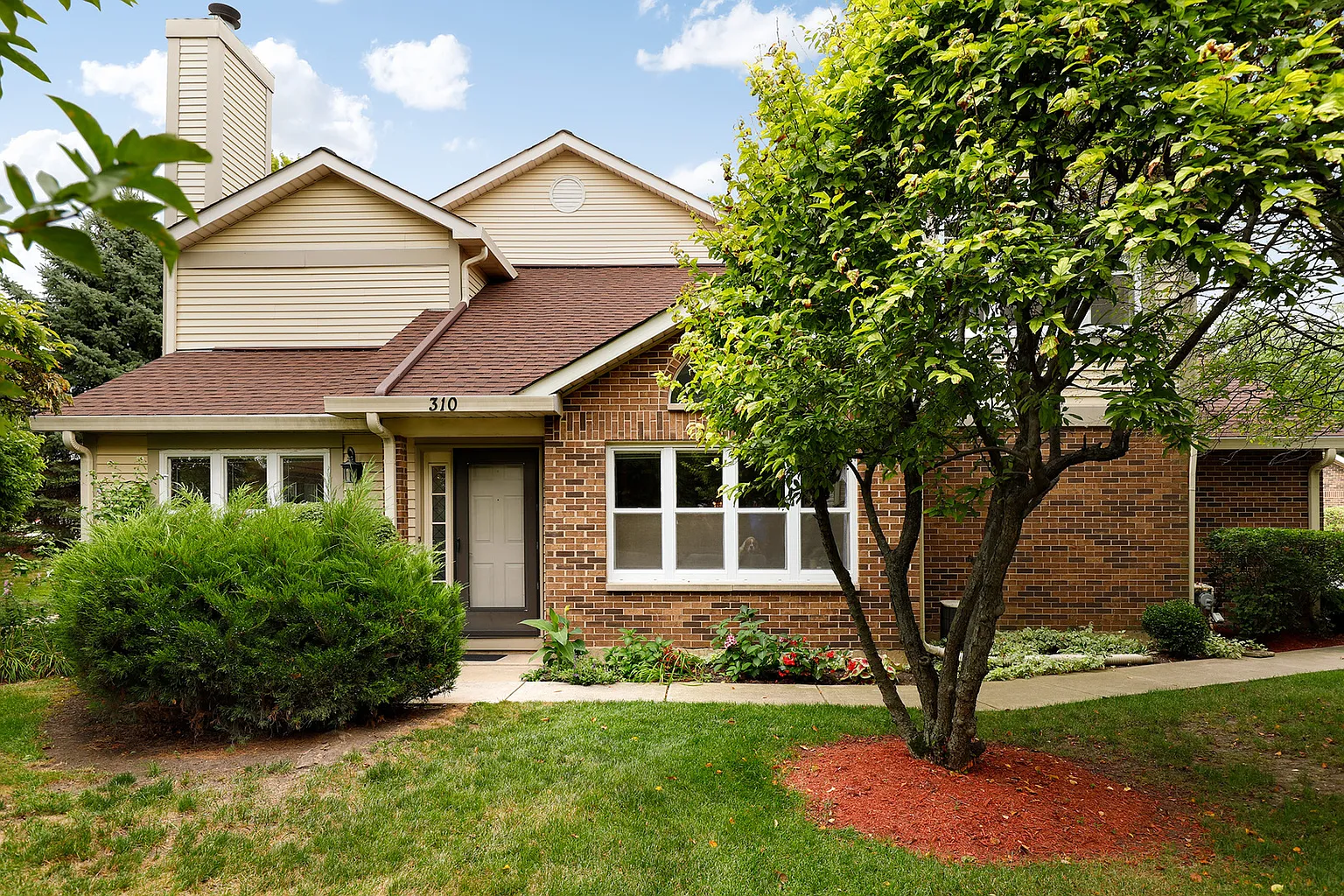 310 W Ivy Ln #1E photo 1